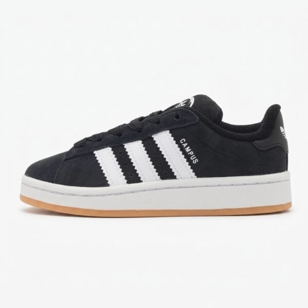 Adidas Campus 00s em camurça premium com design inspirado nos anos 2000 e sola de borracha resistente.