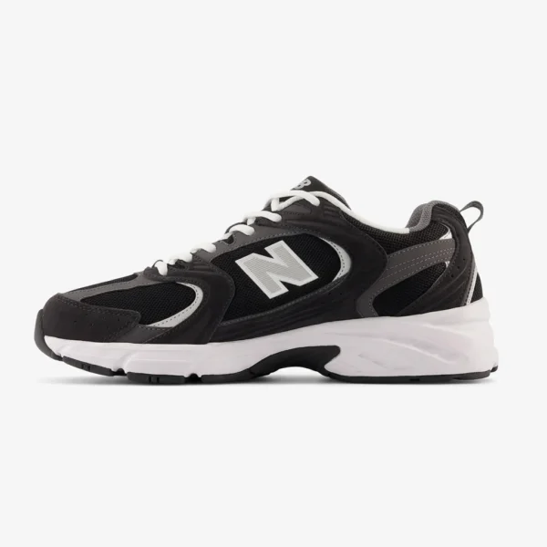 New Balance 530 Black Silver vista lateral