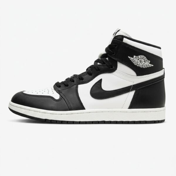 Air Jordan 1 Retro High 85 OG Black White em pele premium com design clássico inspirado no modelo original de 1985.