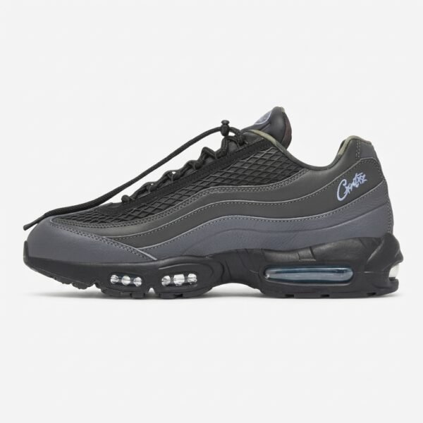 Nike Air Max 95 x Corteiz em couro premium, camurça e mesh respirável com tecnologia Nike Air visível.