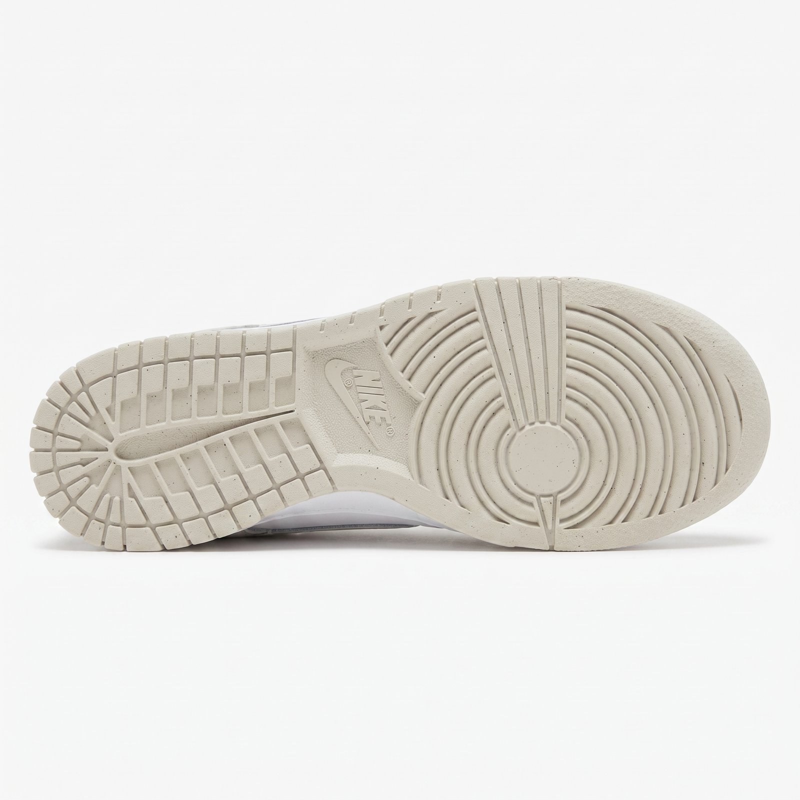 Ténis Nike Dunk Just Do It para homem com conforto premium e estilo streetwear. Ténis Nike Dunk Just Do It para homem com conforto premium e estilo streetwear.