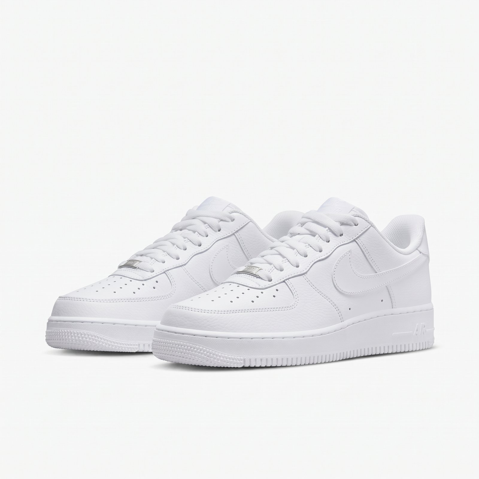 Nike Air Force 1 Triple White - Vista Frontal Nike Air Force 1 Triple White vista frontal
