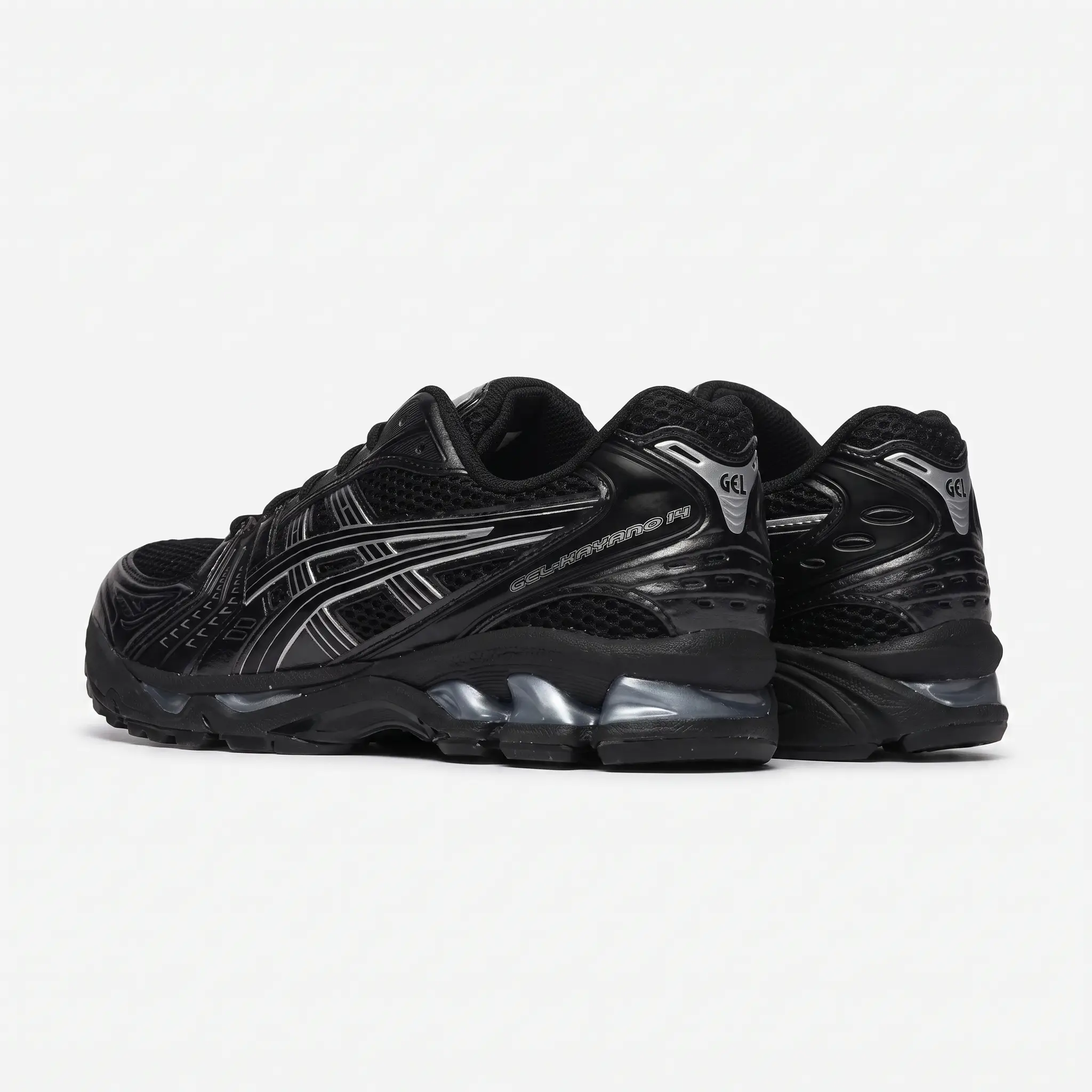 ASICS Gel-Kayano 14 Black Pure Silver – Vista Traseira ASICS Gel-Kayano 14 Black Pure Silver vista traseira.