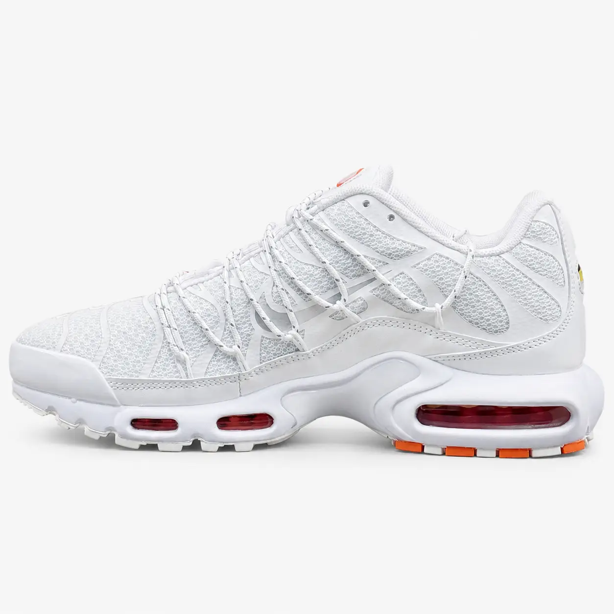 Nike Air Max Plus TN Branco Vermelho — Perfil Completo Nike Air Max Plus TN branco vermelho vista de perfil lateral completo