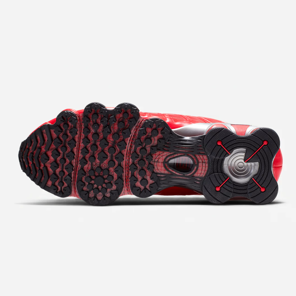 Nike Shox TL Red original Nike Shox TL Red original com sola de borracha resistente e estilo streetwear moderno.
