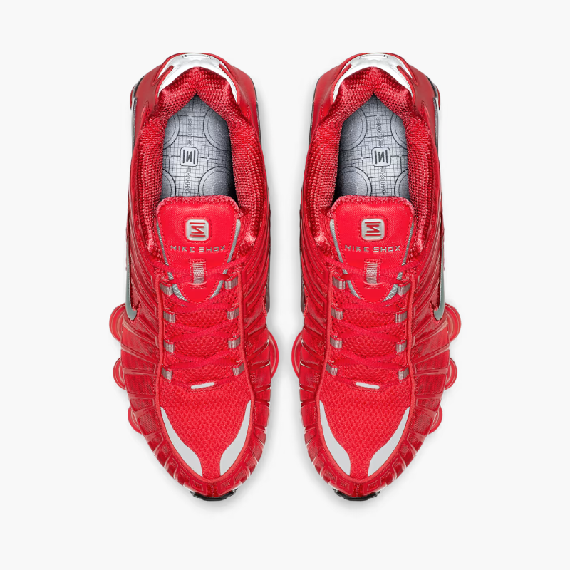 nike-shox-tl-red-vista-superior-vorax Nike Shox TL Red visto de cima, com as molas Shox visíveis no calcanhar