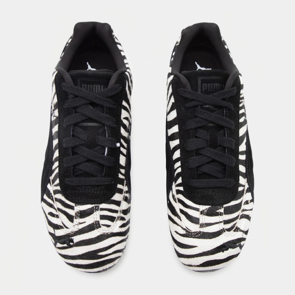 Vista superior do par de ténis Puma Speedcat Zebra Vista superior do par de ténis Puma Speedcat com estampado zebra